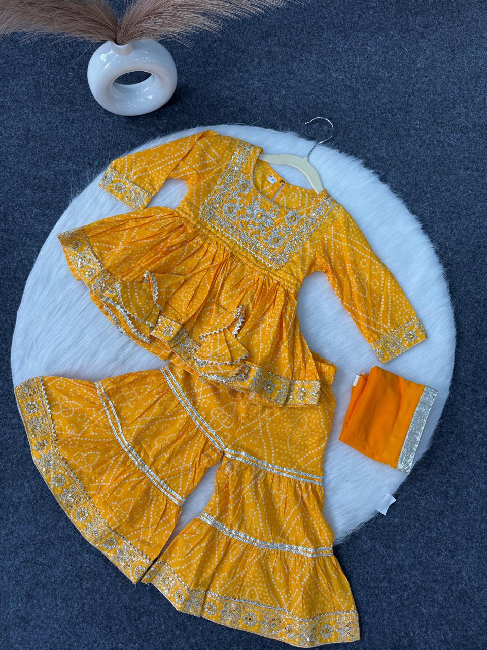 Pure bhandhej sharara set