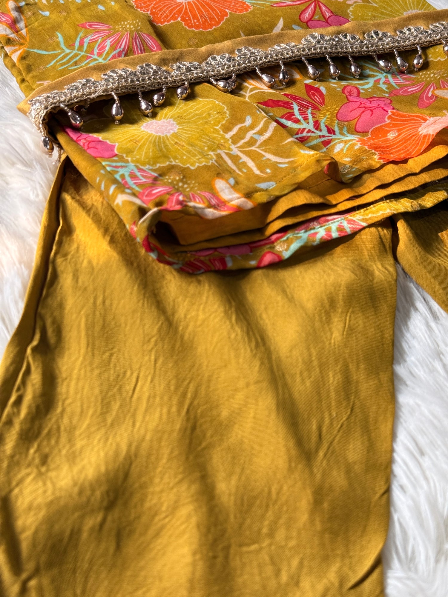 Organza outfit with belt