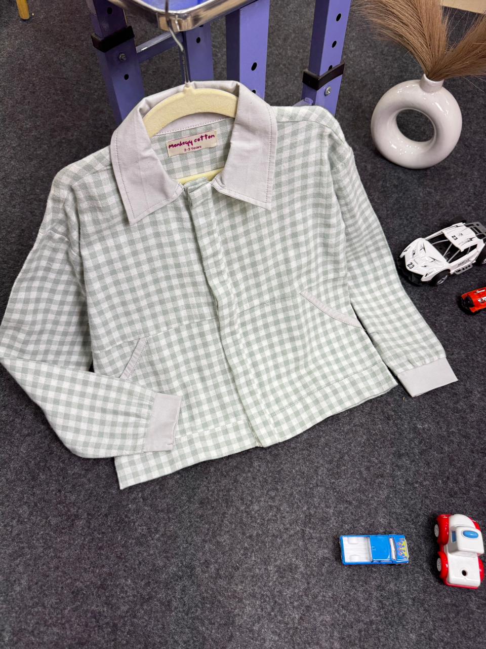 Woven check jacket White & green